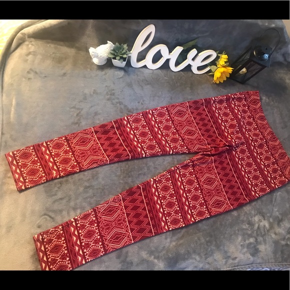 SALE! 🤎❤️FUN print LEGGINGS!❤️🤎 - Picture 6 of 6